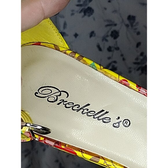 Breckelle's Yellow Wedge platform heels size 5.5 - Picture 5 of 6